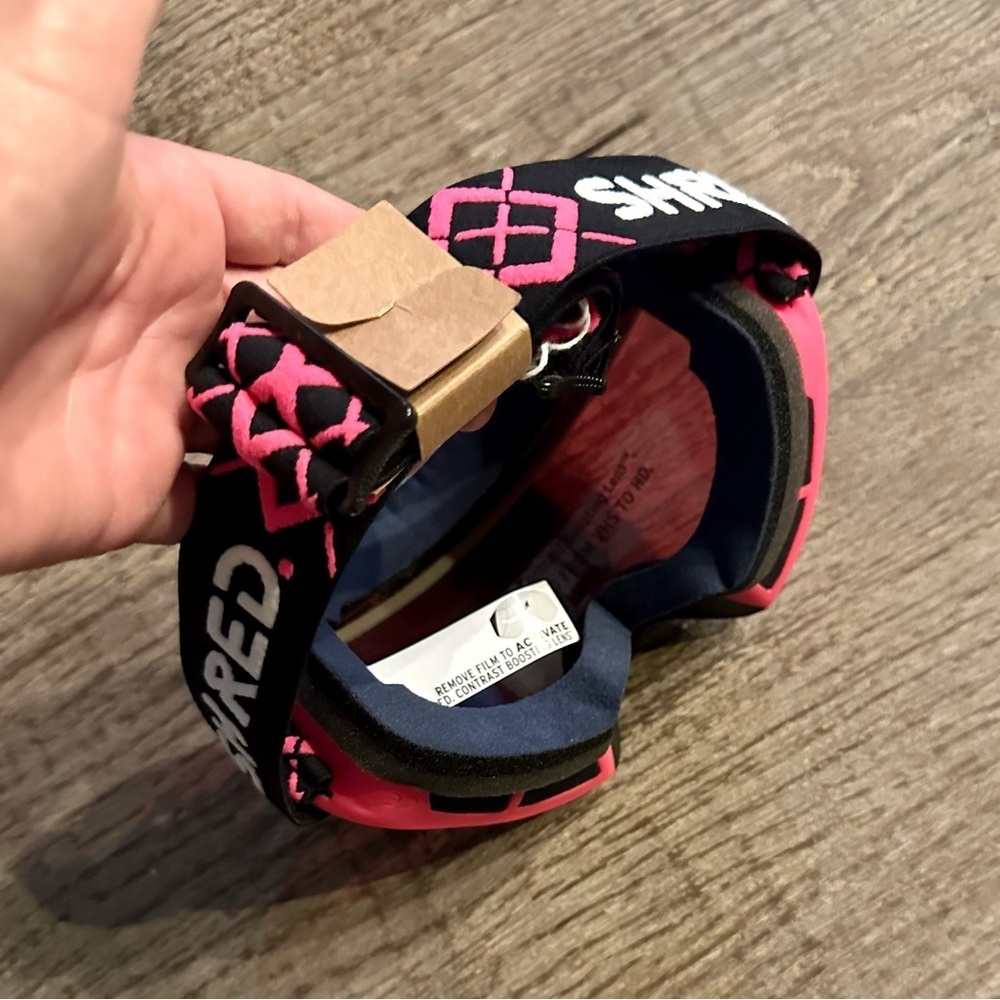 Shred Amazify Ski Goggles in Pink. - Picture 6 of 8